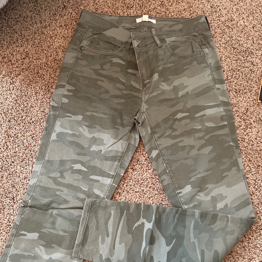 Ann Taylor loft camo pants